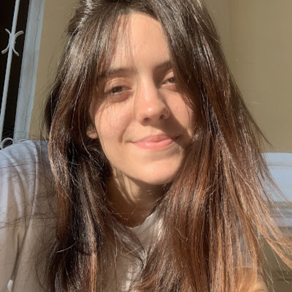 Meet your Posher, Daniela